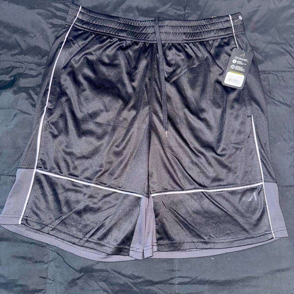 AL1VE Shorts